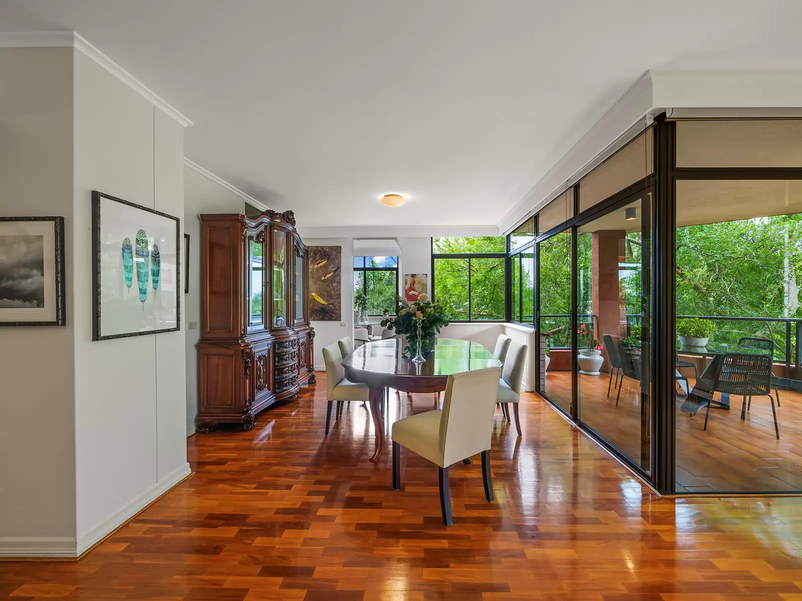 3A/81 Darling Point Road, Darling Point Auction by Sydney Sotheby's International Realty - image 1