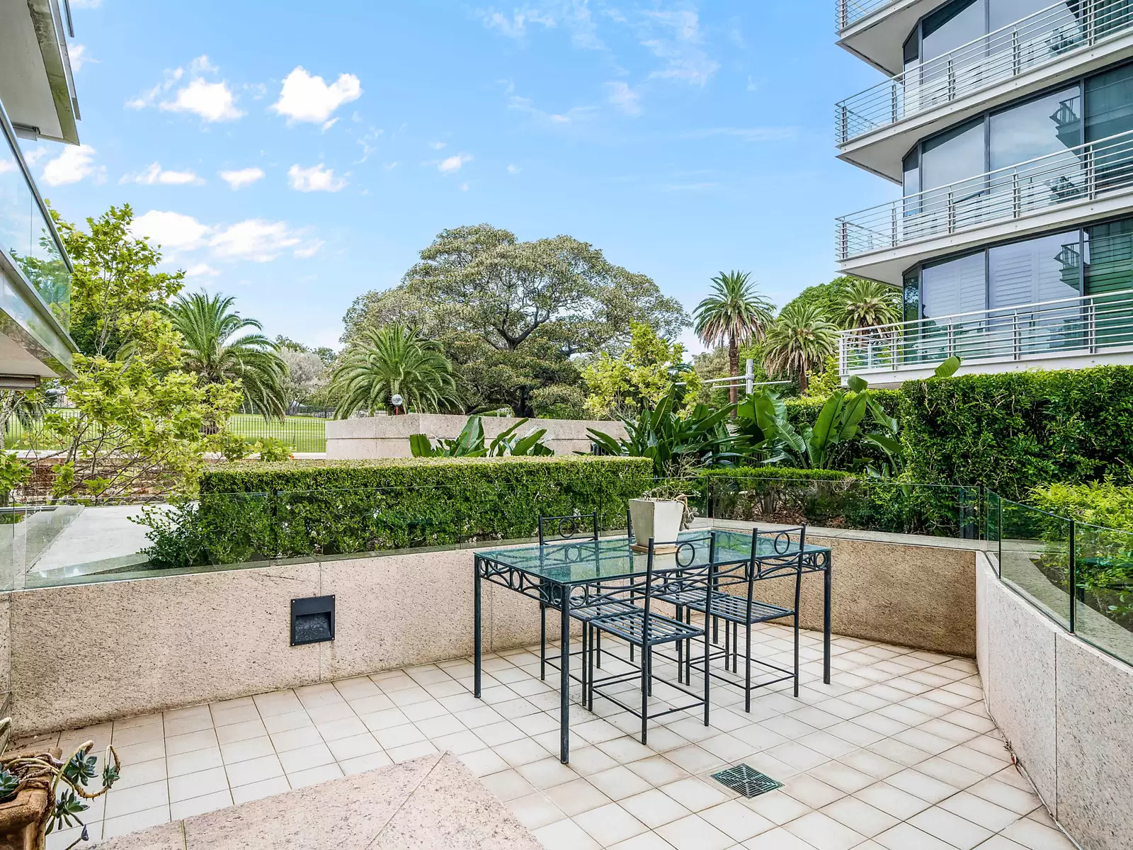 24/1 Macquarie Street, Sydney For Sale by Sydney Sotheby's International Realty - image 1