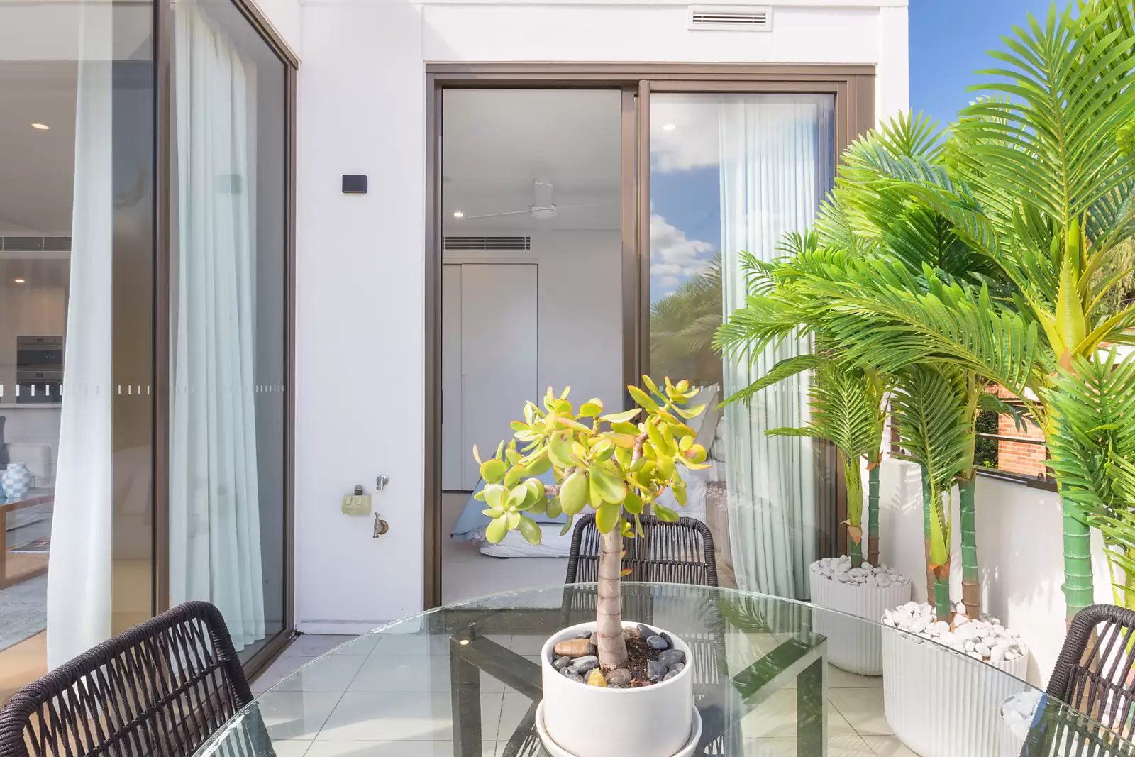 305/105 Wellington Street, Bondi Beach Auction by Sydney Sotheby's International Realty - image 6