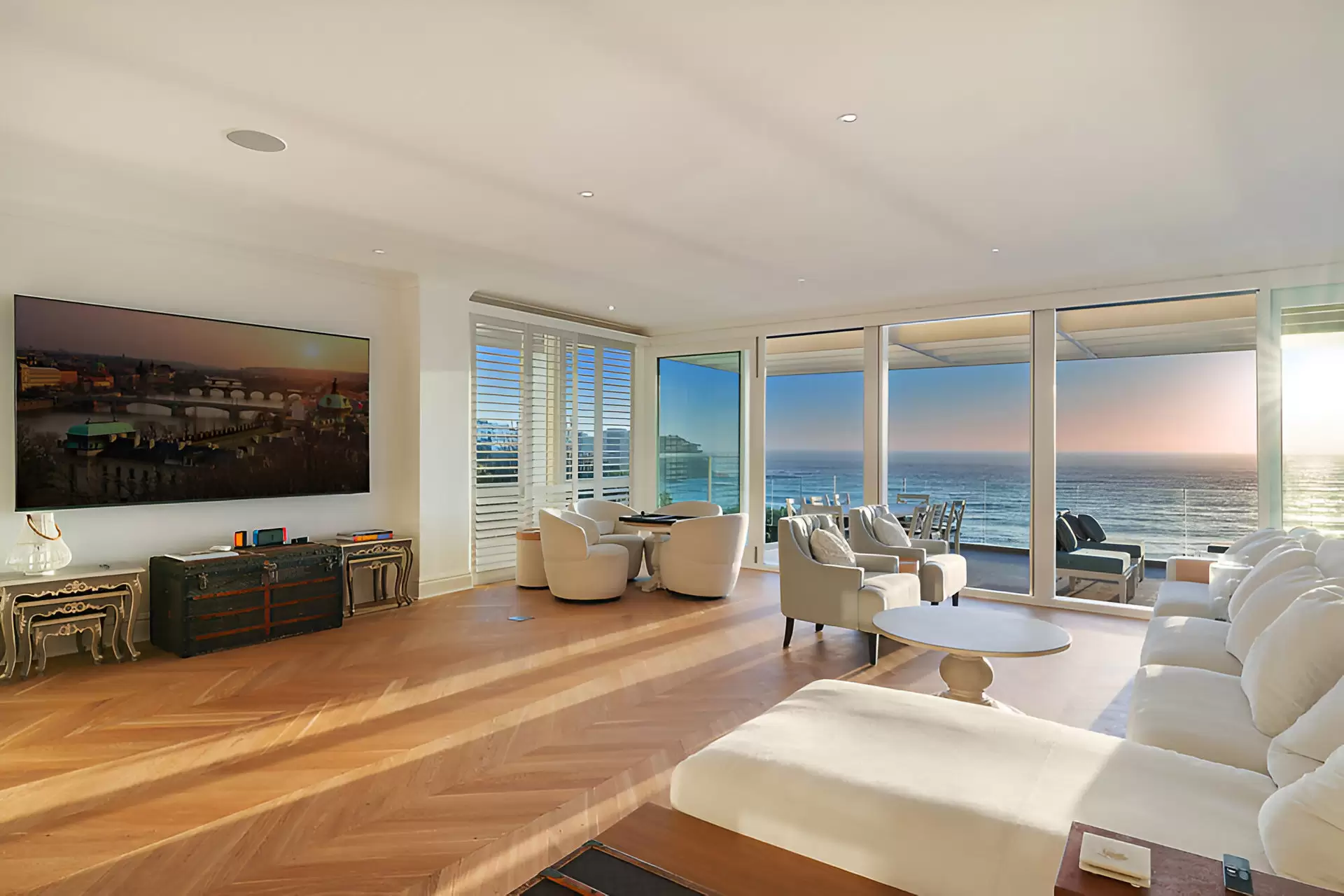 16 Tamarama Marine Drive, Bronte For Sale by Sydney Sotheby's International Realty - image 3