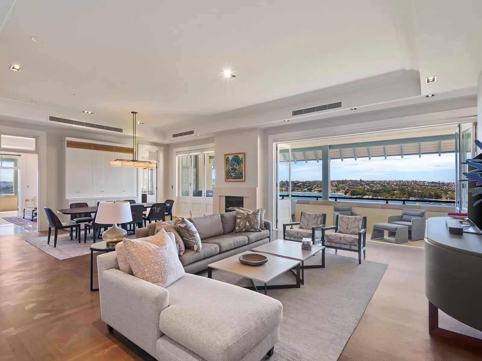 1/6 Wentworth Street, Point Piper For Sale by Sydney Sotheby's International Realty - image 2
