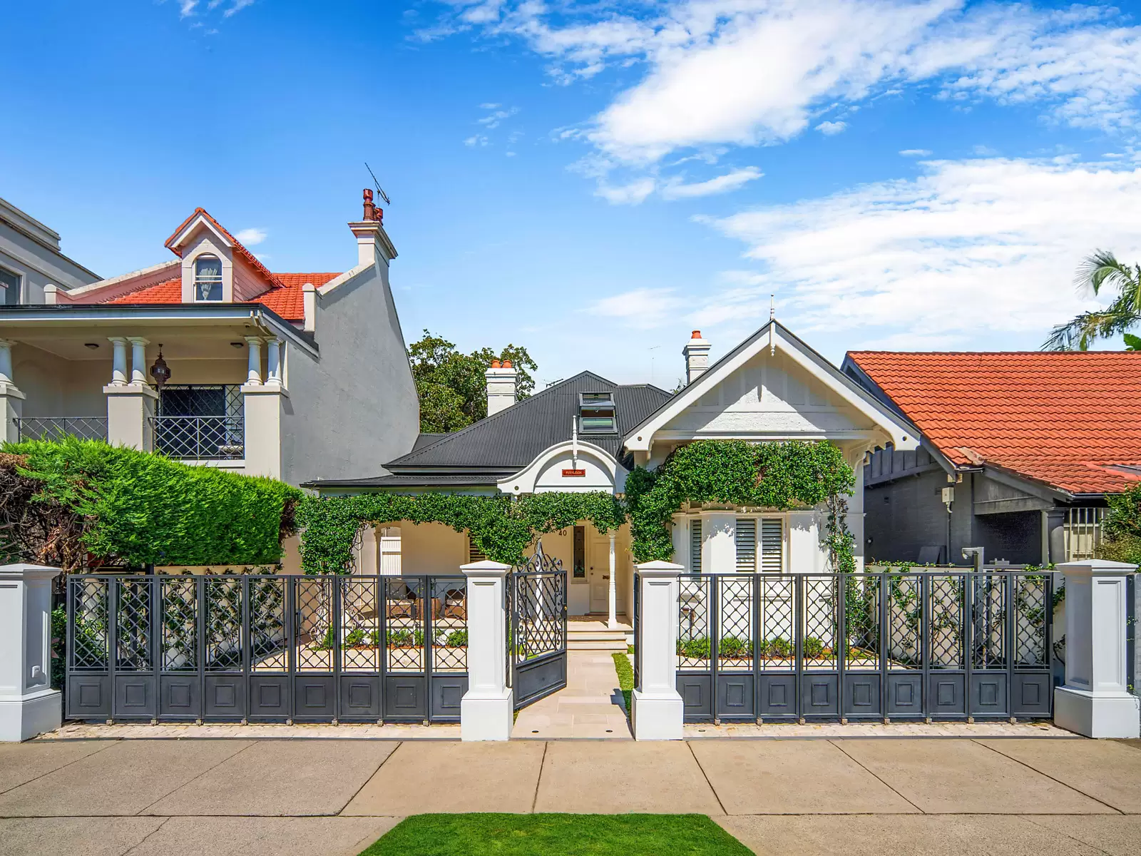 40 Cross Street, Double Bay For Sale by Sydney Sotheby's International Realty - image 1