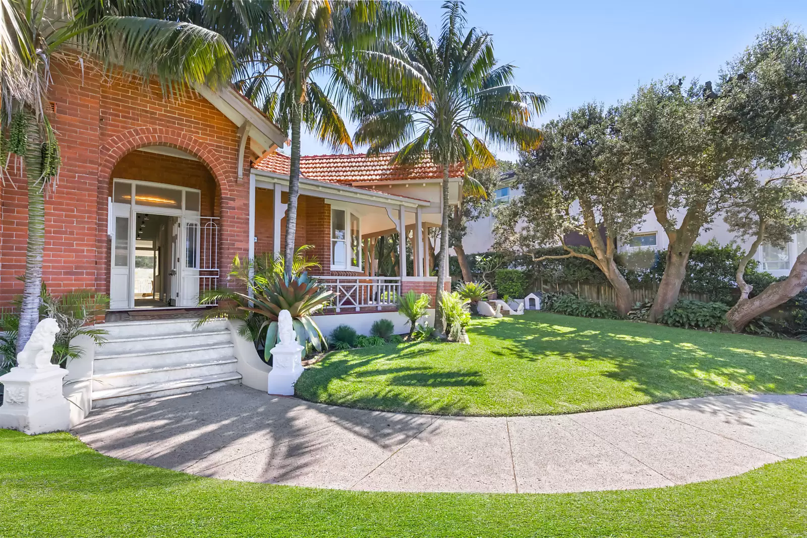 8 Higgs Street, Coogee Sold by Sydney Sotheby's International Realty - image 1