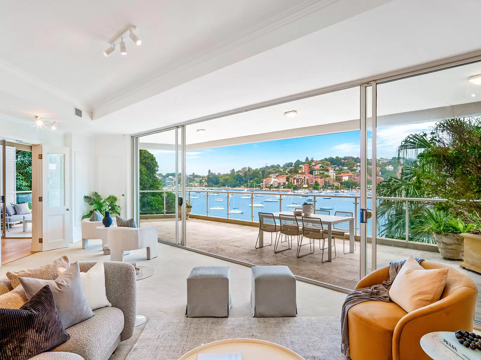 2/29 Sutherland Crescent, Darling Point Auction by Sydney Sotheby's International Realty - image 5
