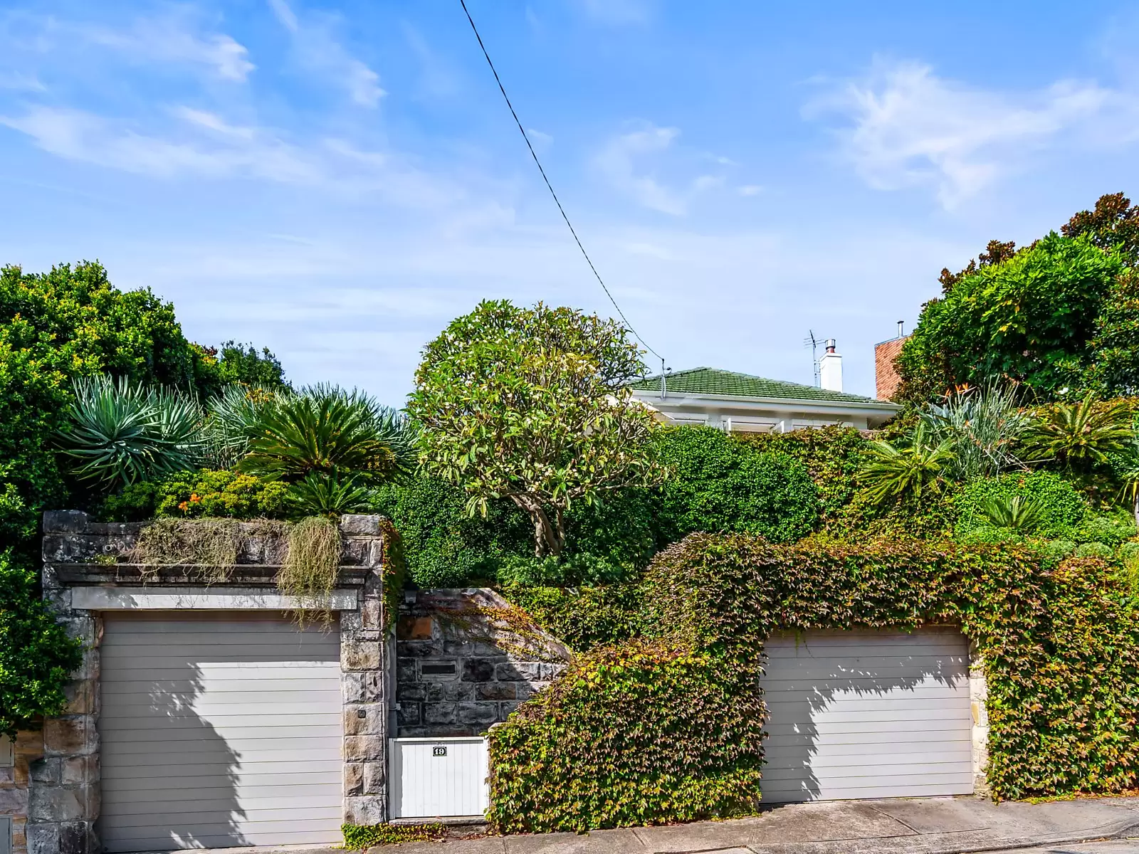 19 Vaucluse Road, Vaucluse For Sale by Sydney Sotheby's International Realty - image 3