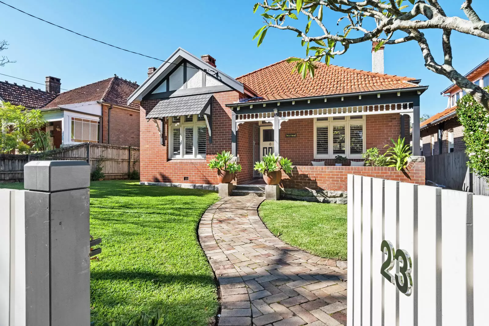 23 Dowel Street, Chatswood Auction by Sydney Sotheby's International Realty - image 2