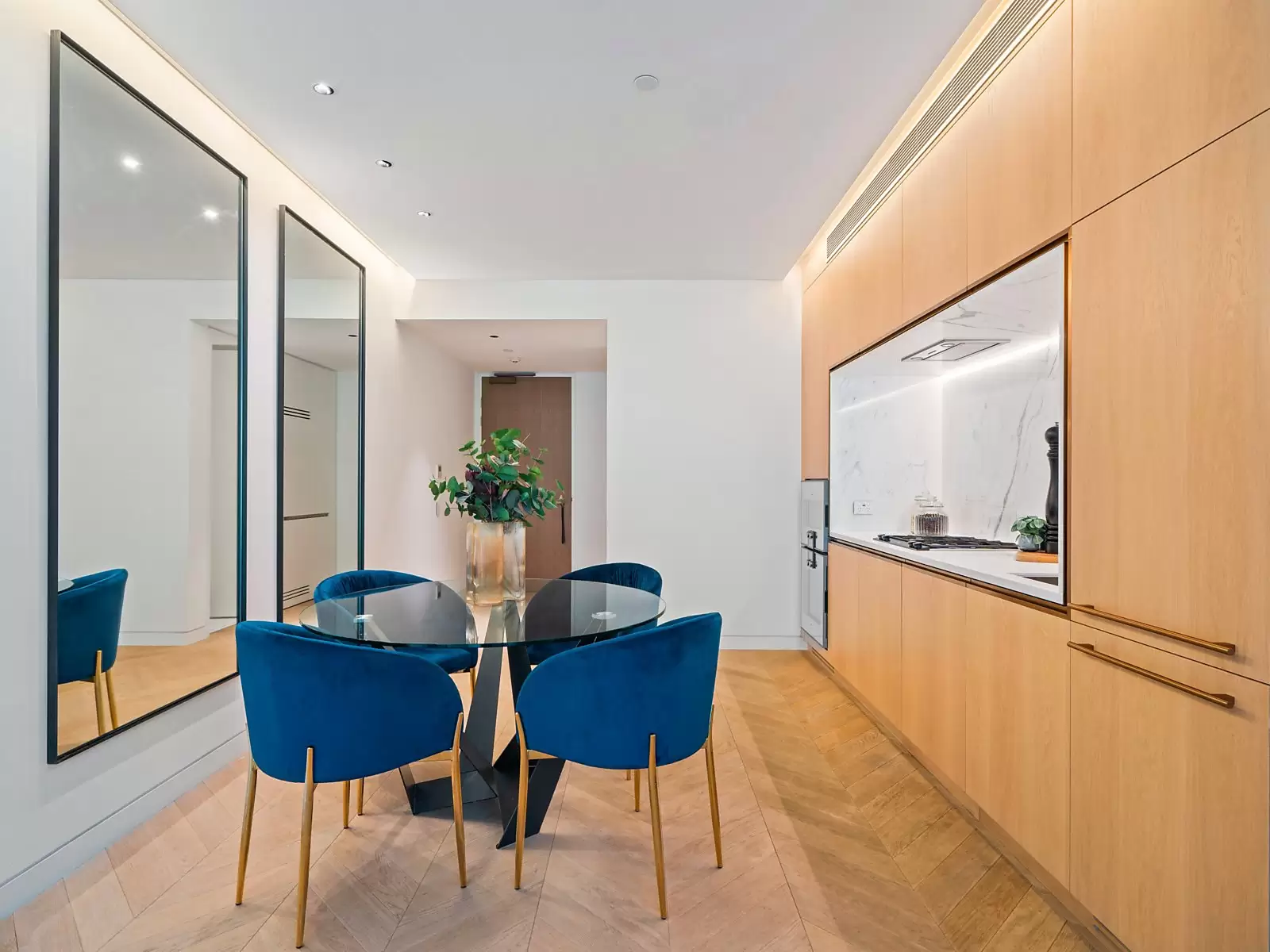 501/71 Macquarie Street, Sydney Auction by Sydney Sotheby's International Realty - image 5