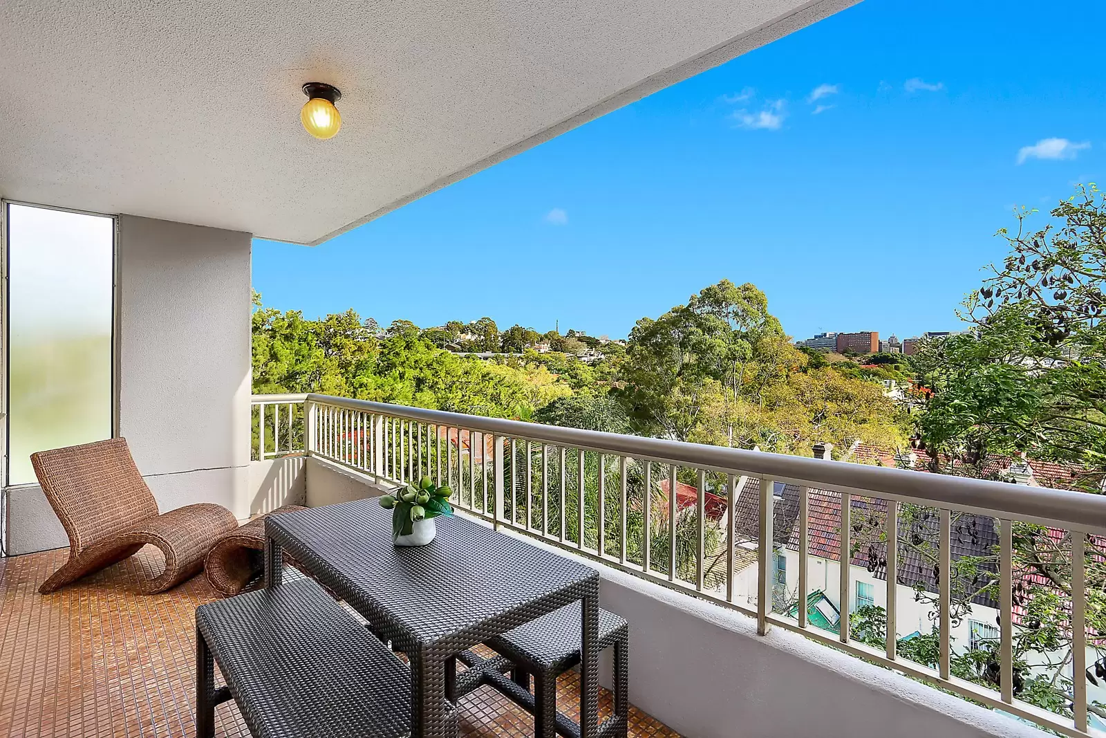 Photo #5: 21/4 New Mclean Street, Edgecliff - Sold by Sydney Sotheby's International Realty