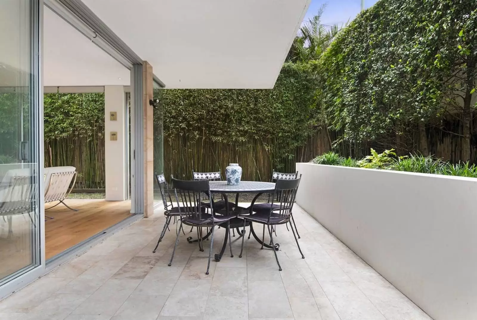 4/19 Young Street, Vaucluse For Lease by Sydney Sotheby's International Realty - image 2