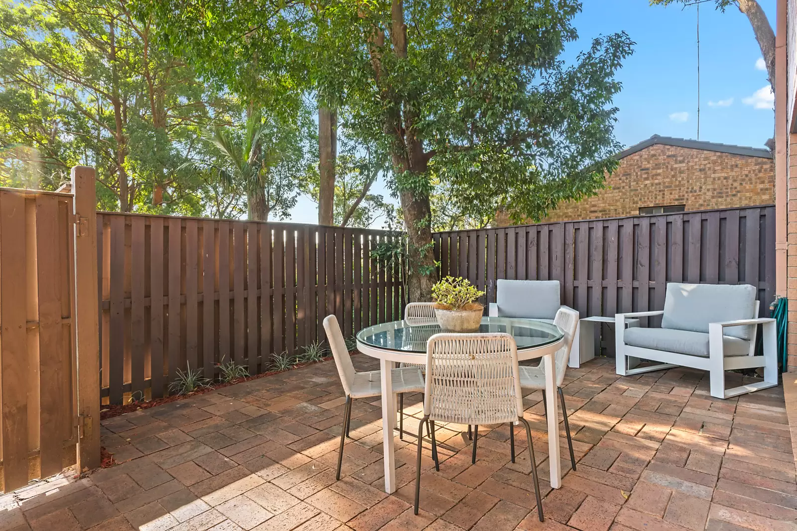 12/22-26 Fontenoy Road, Macquarie Park Auction by Sydney Sotheby's International Realty - image 3