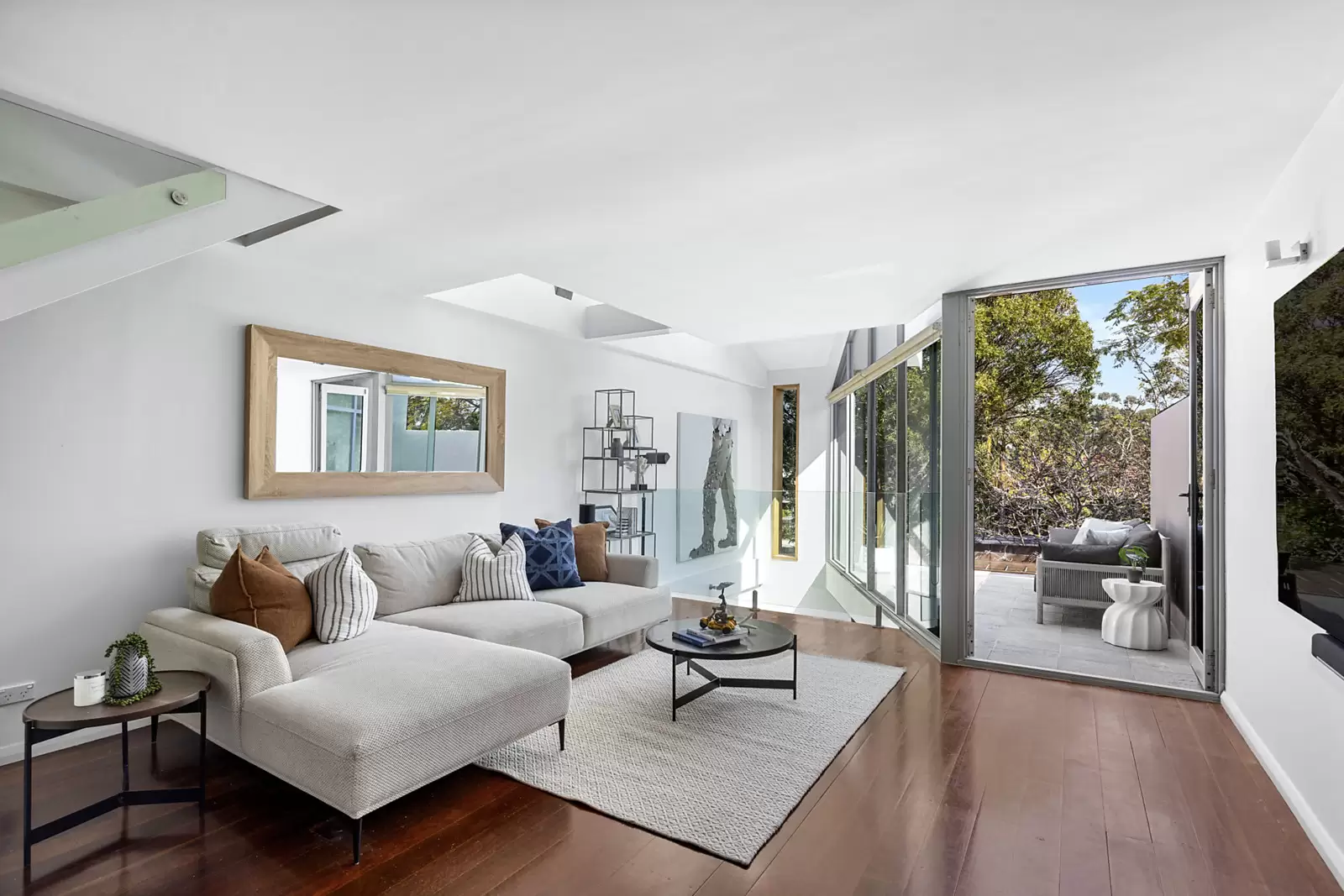 24 Monmouth Street, Randwick Sold by Sydney Sotheby's International Realty - image 2