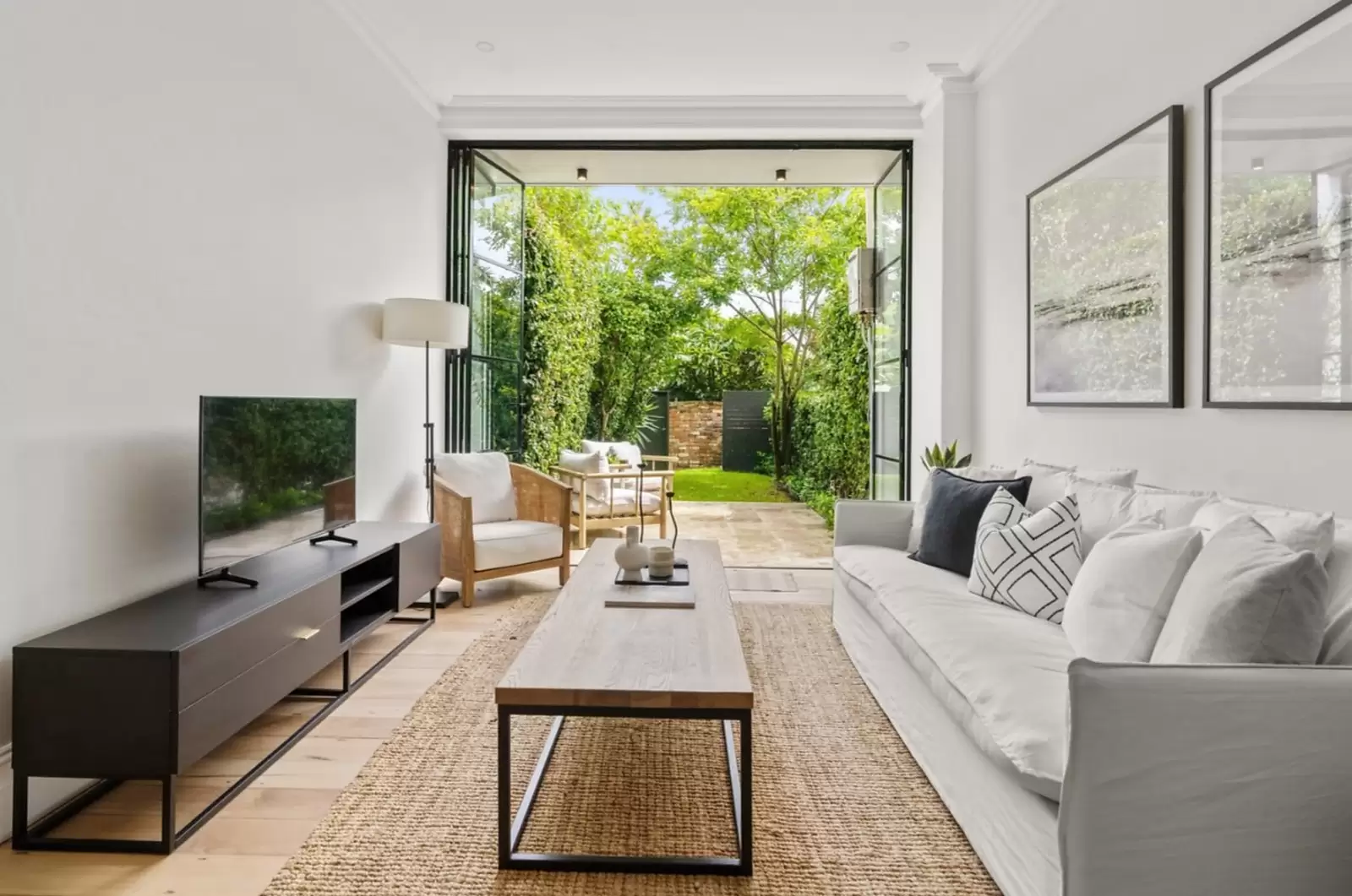 12 Rush Street, Woollahra Sold by Sydney Sotheby's International Realty - image 1
