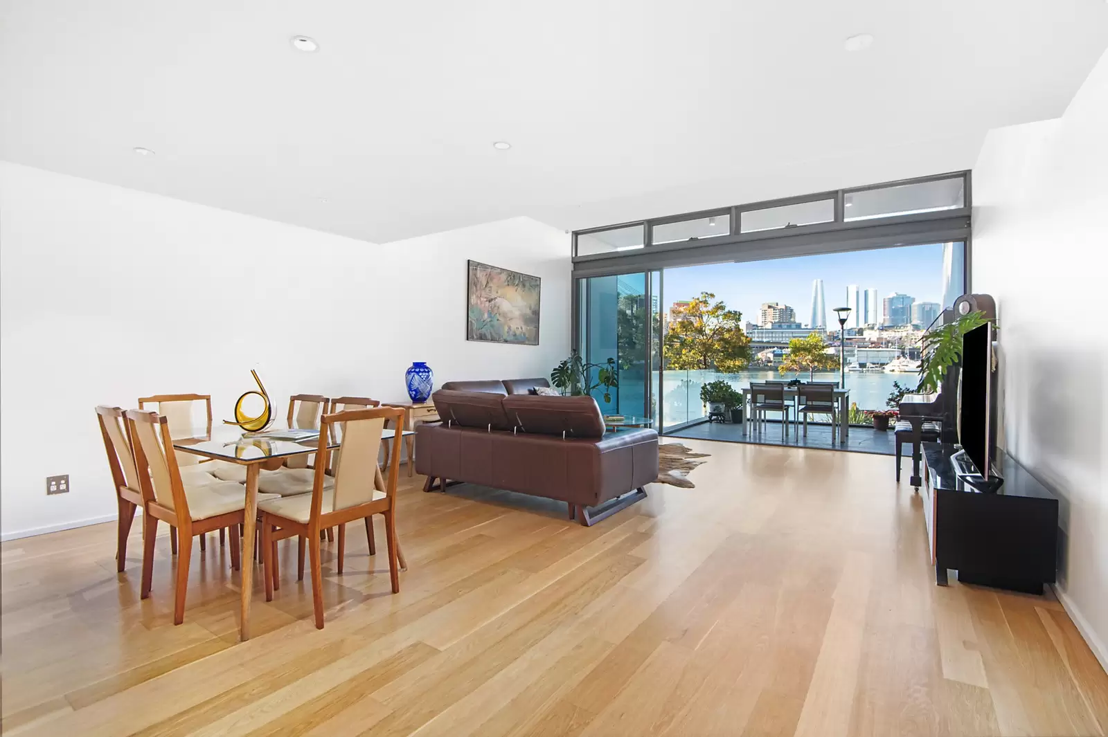 23 Griffin Place, Glebe For Sale by Sydney Sotheby's International Realty - image 2