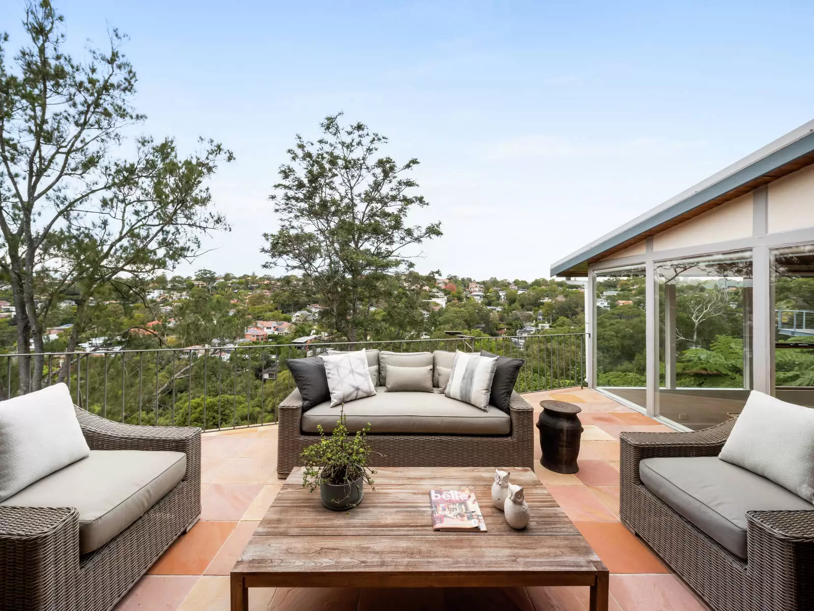 18 The Rampart, Castlecrag Sold by Sydney Sotheby's International Realty - image 4