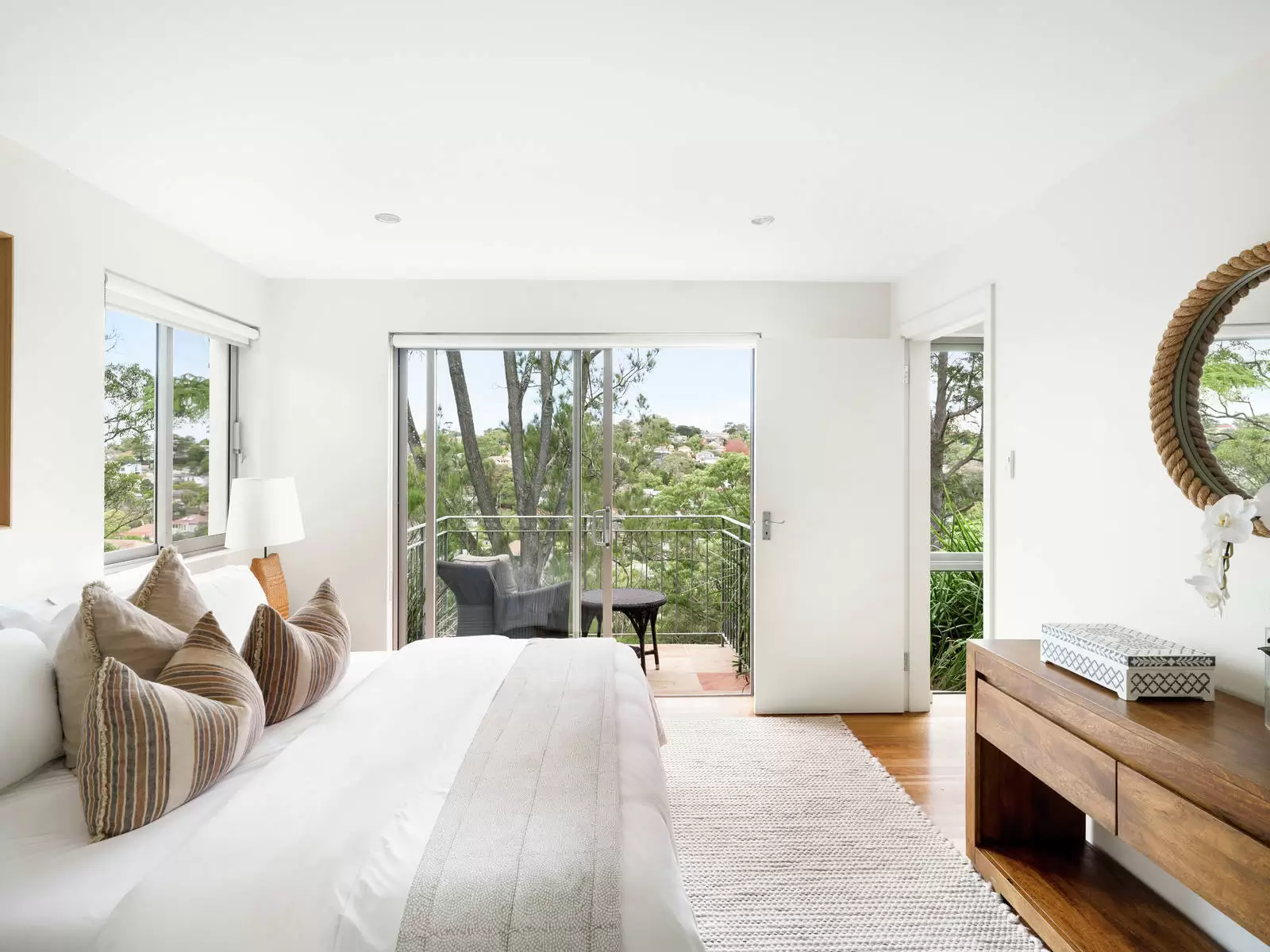 18 The Rampart, Castlecrag Sold by Sydney Sotheby's International Realty - image 10