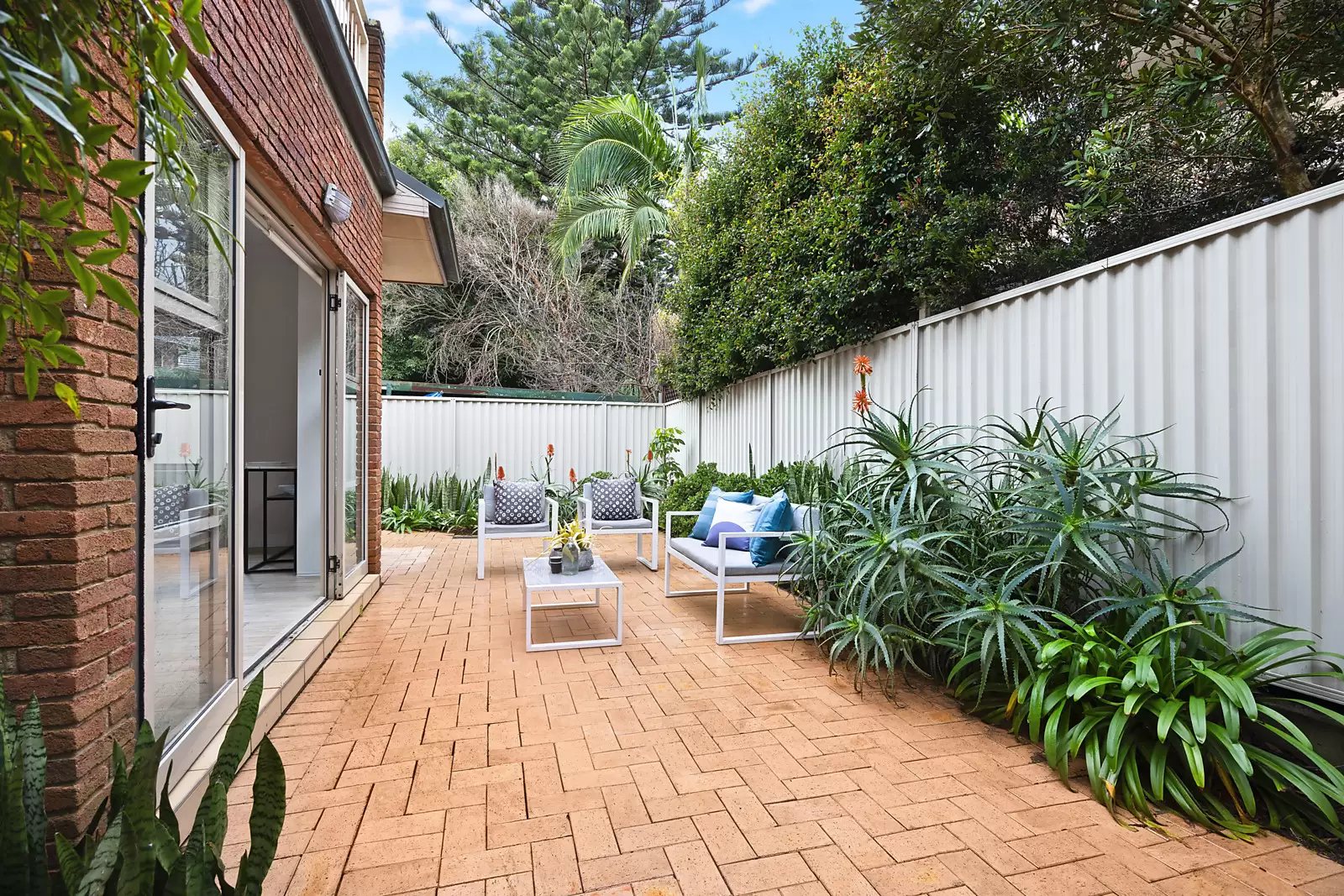 Duplex 2/39 Minneapolis Crescent, Maroubra Sold by Sydney Sotheby's International Realty - image 2