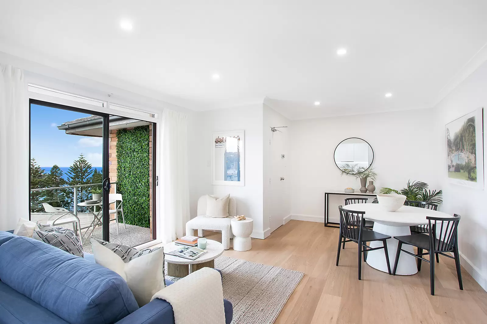 6/23-25 Vicar Street, Coogee Sold by Sydney Sotheby's International Realty - image 1