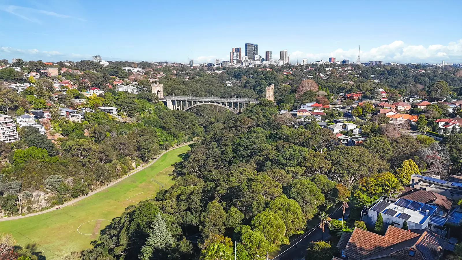 19 Upper Cliff Avenue, Northbridge Auction by Sydney Sotheby's International Realty - image 5