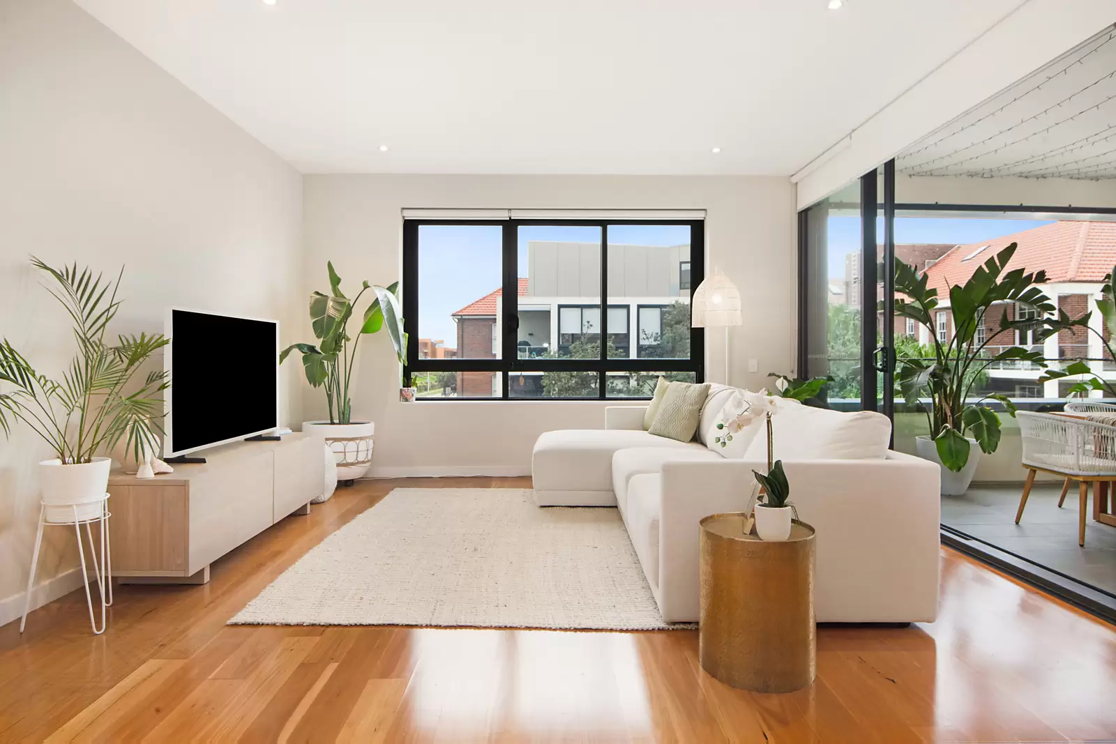 201/26 Harvey Street, Little Bay Sold by Sydney Sotheby's International Realty - image 1