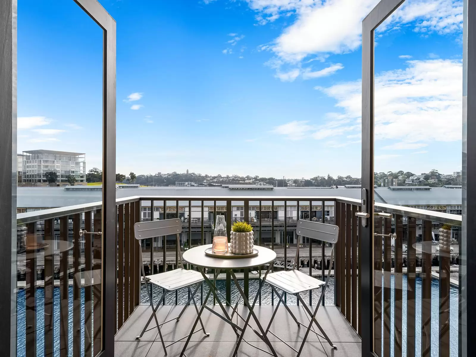 605/8 Darling Island Road, Pyrmont Sold by Sydney Sotheby's International Realty - image 3