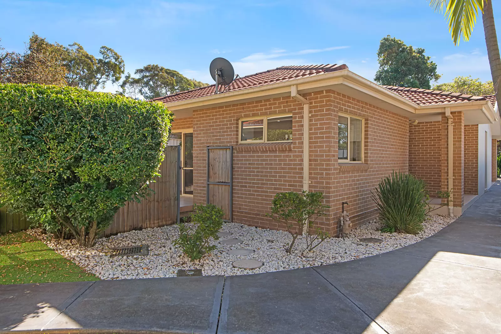 2/230 Kingsway, Caringbah South For Sale by Sydney Sotheby's International Realty - image 1