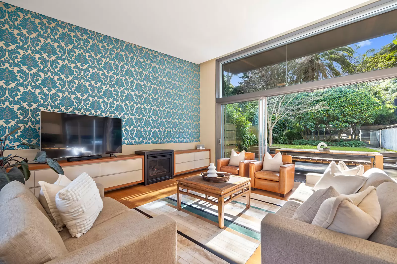 4 Woodland Street, Coogee Sold by Sydney Sotheby's International Realty - image 3