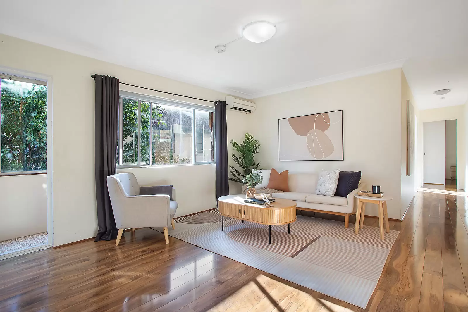 2/2 Coogee Bay Road, Randwick Sold by Sydney Sotheby's International Realty - image 1