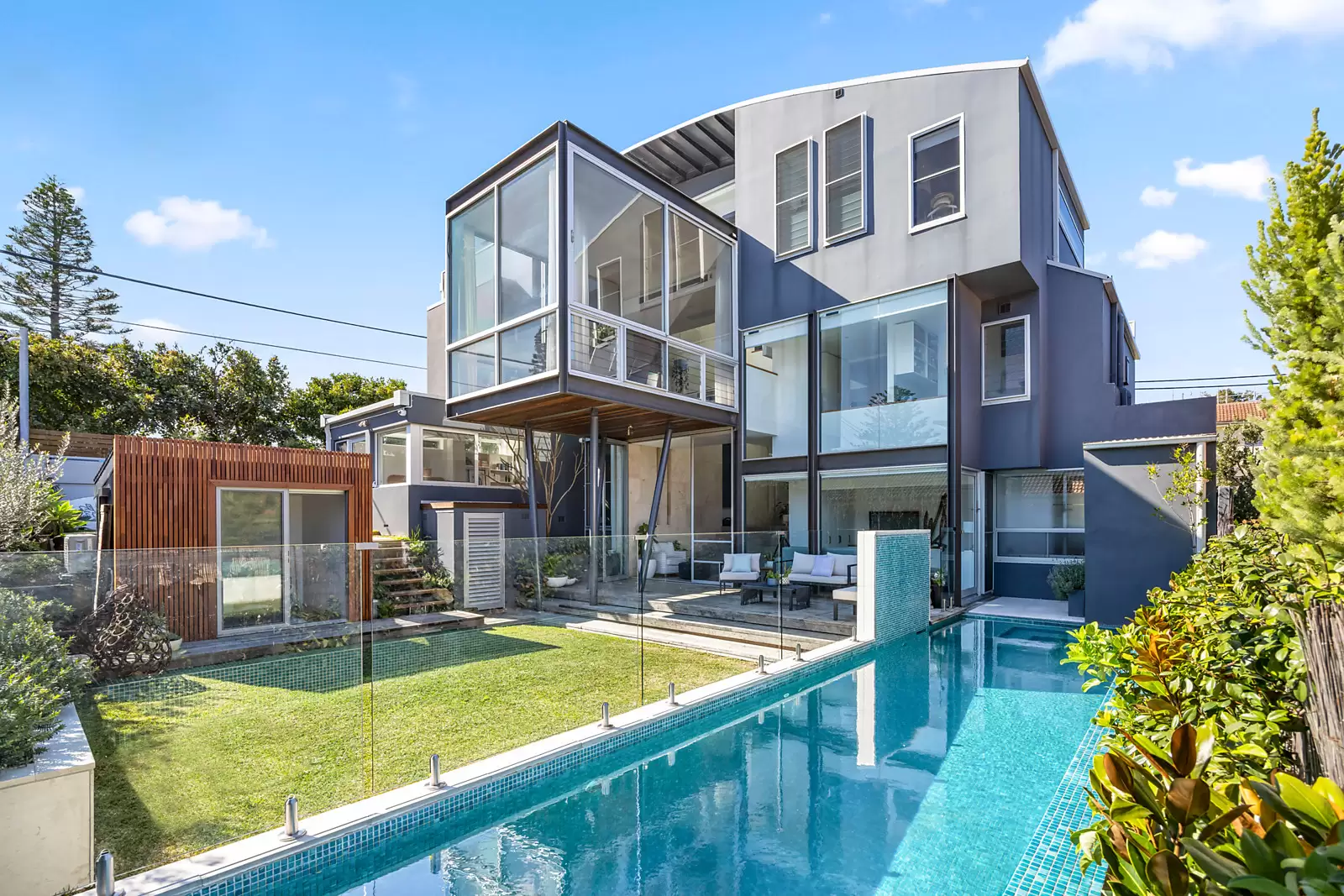 2 Campbell Street, Clovelly Sold by Sydney Sotheby's International Realty - image 10