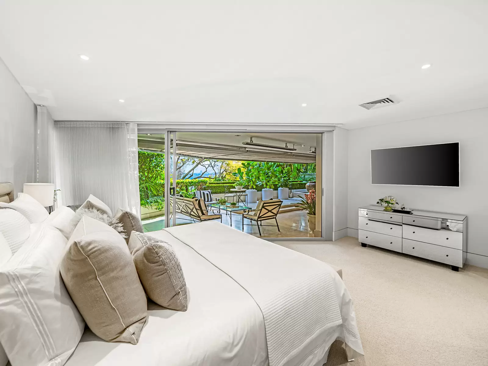 1/10 Yarranabbe Road, Darling Point Sold by Sydney Sotheby's International Realty - image 17