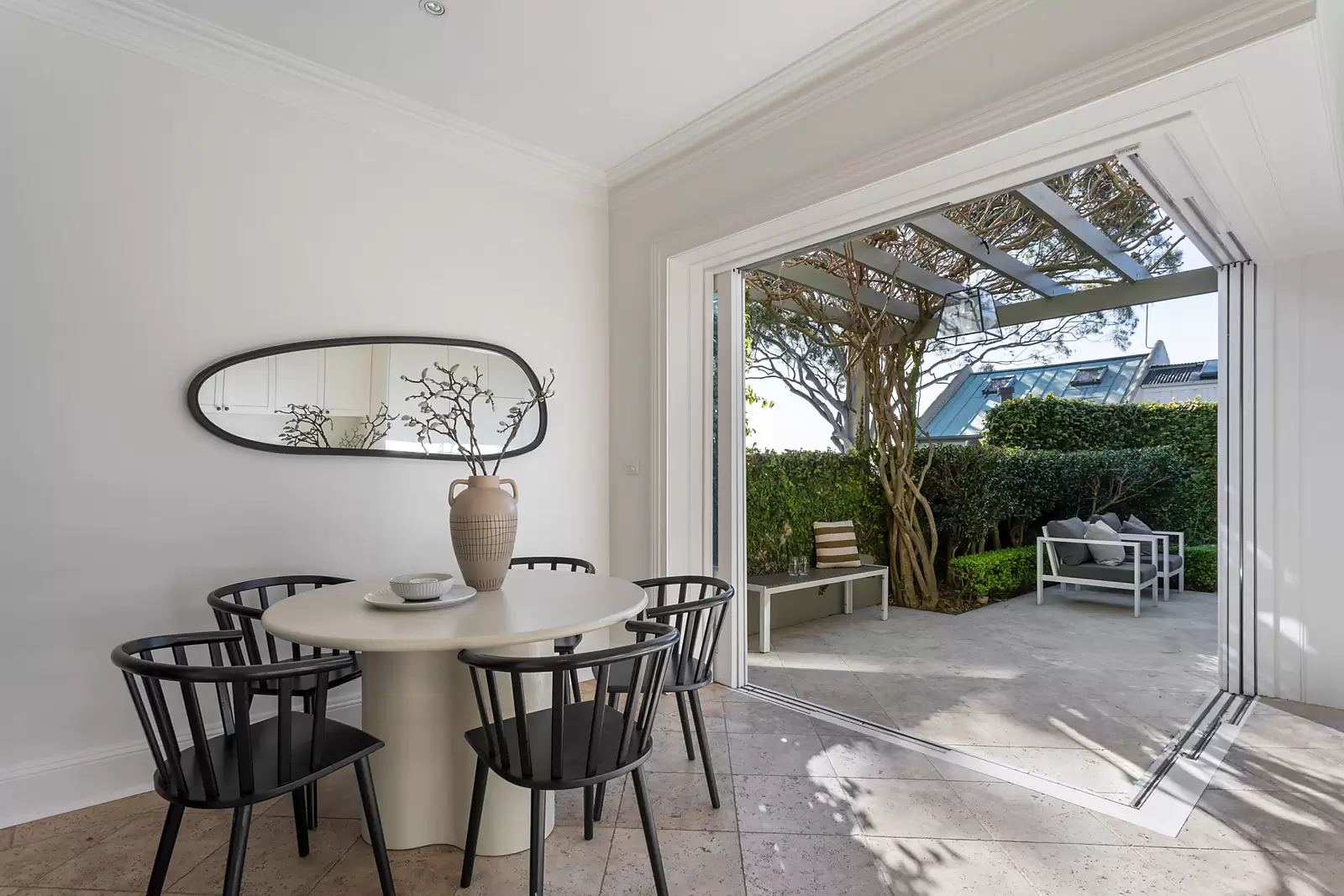 26 View Street, Woollahra Sold by Sydney Sotheby's International Realty - image 2