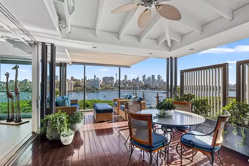 4/51 Yarranabbe Road, Darling Point For Sale by Sydney Sotheby's International Realty