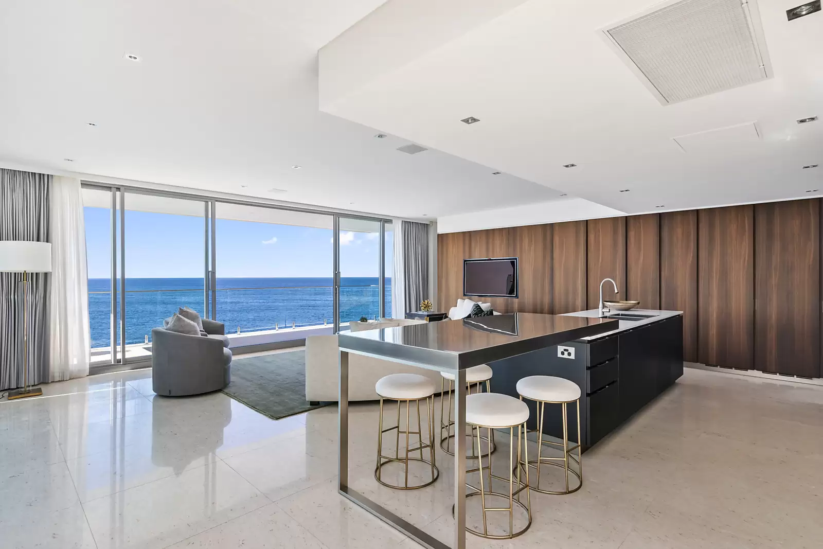 17-19 Seaside Parade, South Coogee Auction by Sydney Sotheby's International Realty - image 8