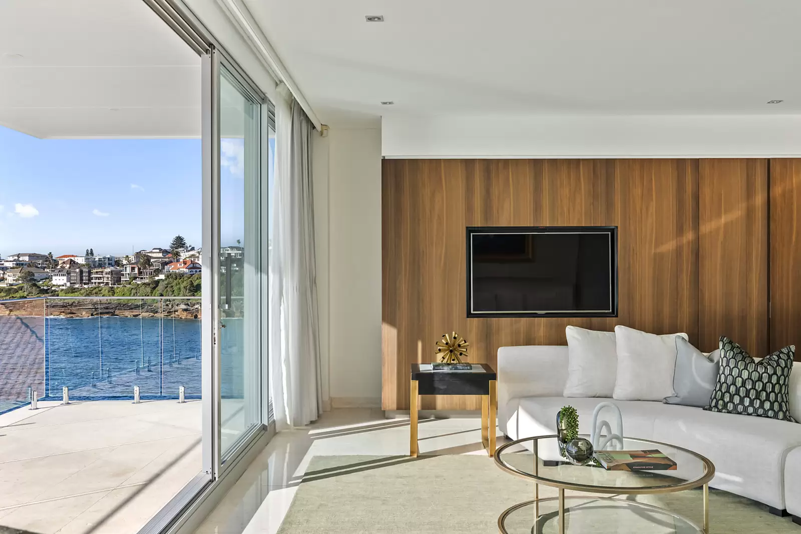 17-19 Seaside Parade, South Coogee Auction by Sydney Sotheby's International Realty - image 10