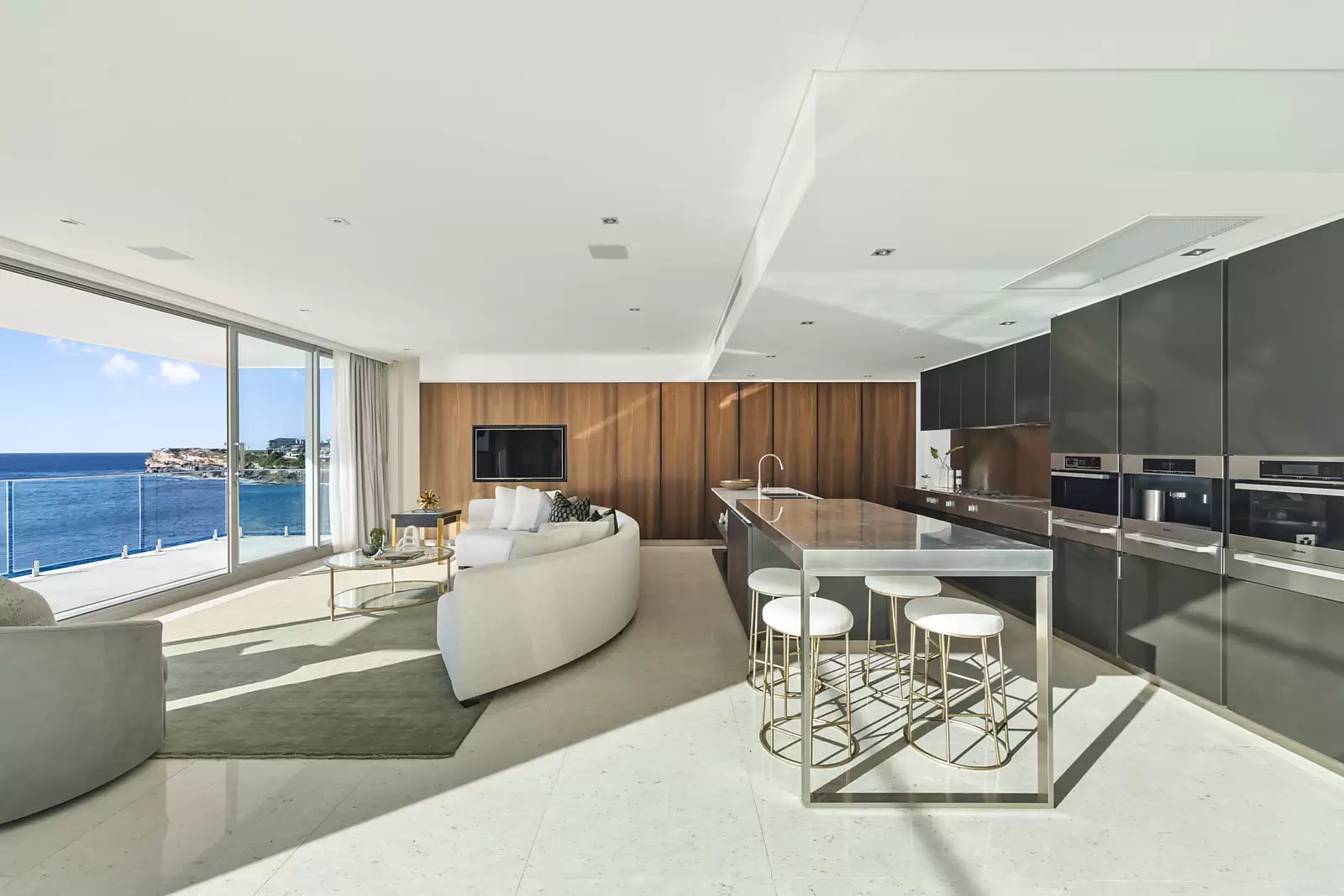 17-19 Seaside Parade, South Coogee Auction by Sydney Sotheby's International Realty - image 7