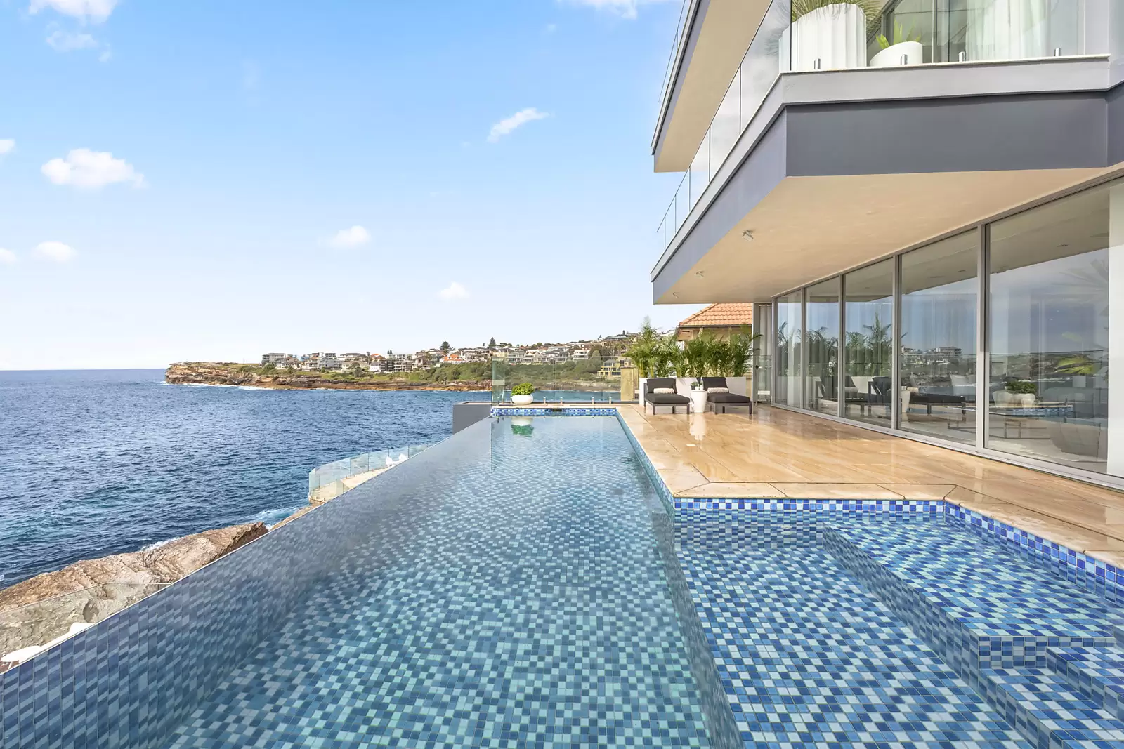 17-19 Seaside Parade, South Coogee Auction by Sydney Sotheby's International Realty - image 17