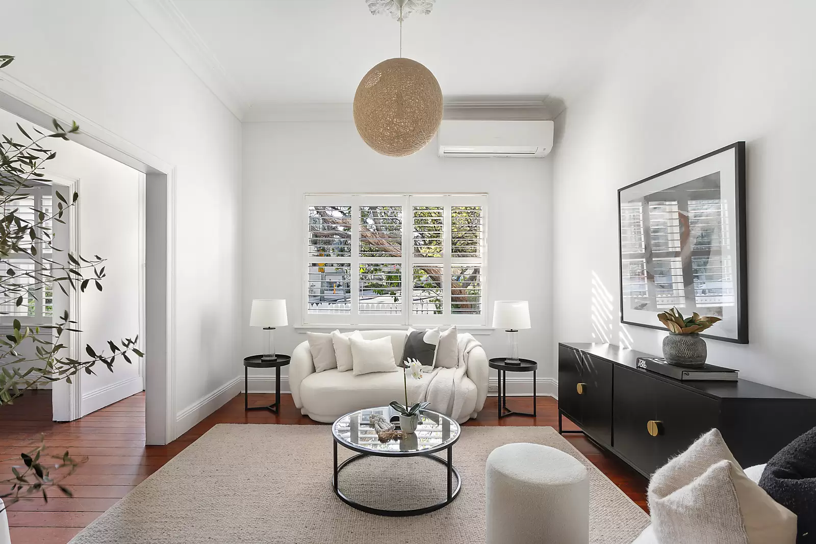 16 Trelawney Street, Woollahra Auction by Sydney Sotheby's International Realty - image 3