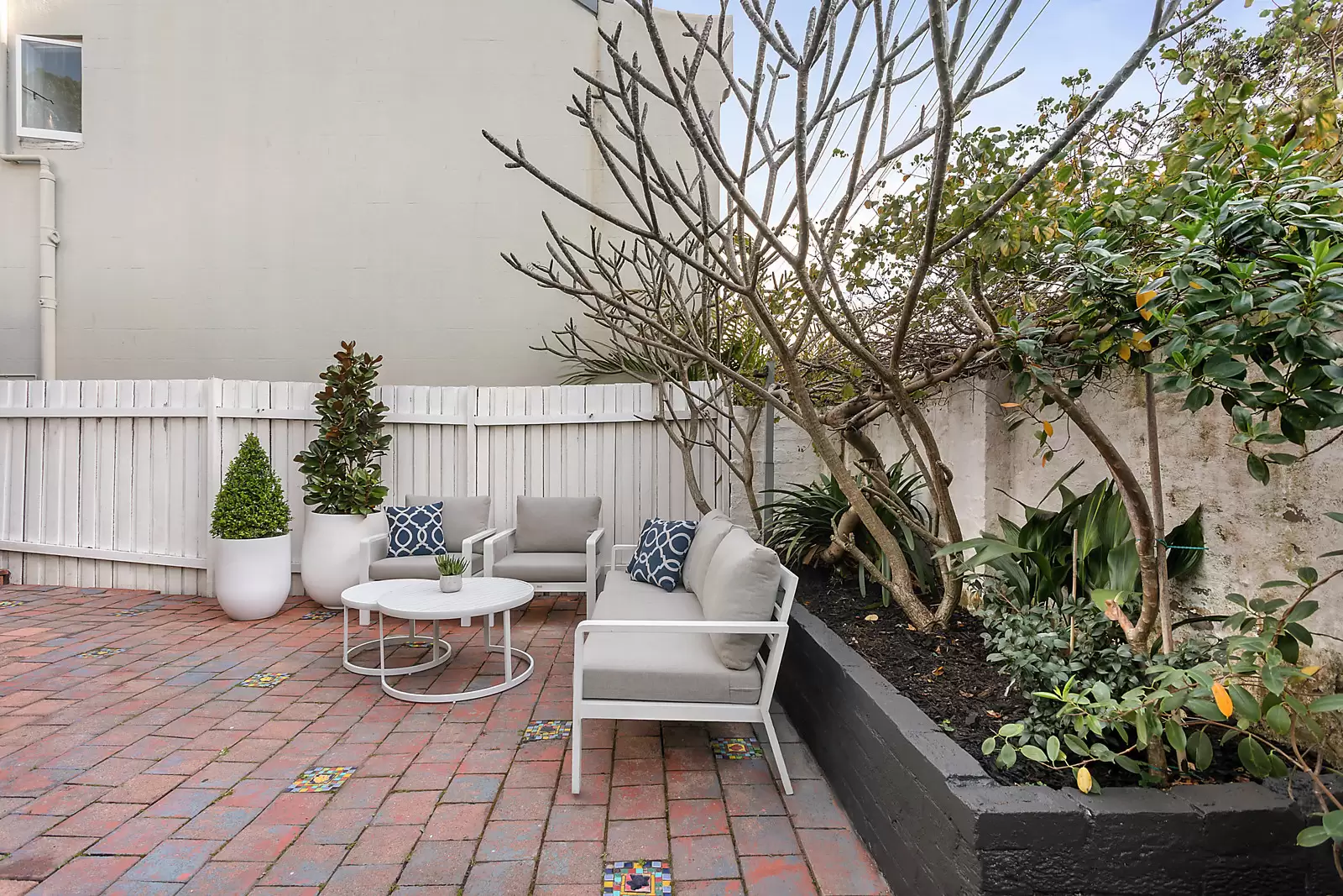 16 Trelawney Street, Woollahra Auction by Sydney Sotheby's International Realty - image 9