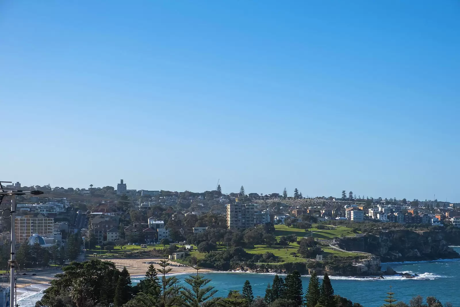 197-199 Beach Street, Coogee For Sale by Sydney Sotheby's International Realty - image 2