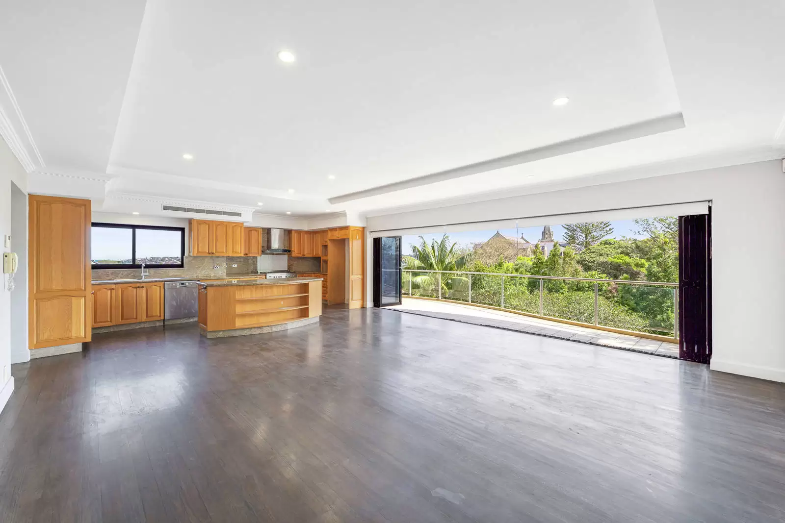 11 New South Head Road, Vaucluse Leased by Sydney Sotheby's International Realty - image 2