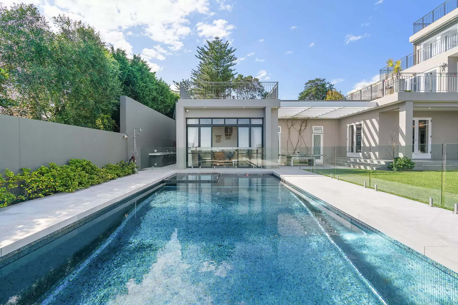 2/2A Black Street, Vaucluse For Sale by Sydney Sotheby's International Realty - image 3