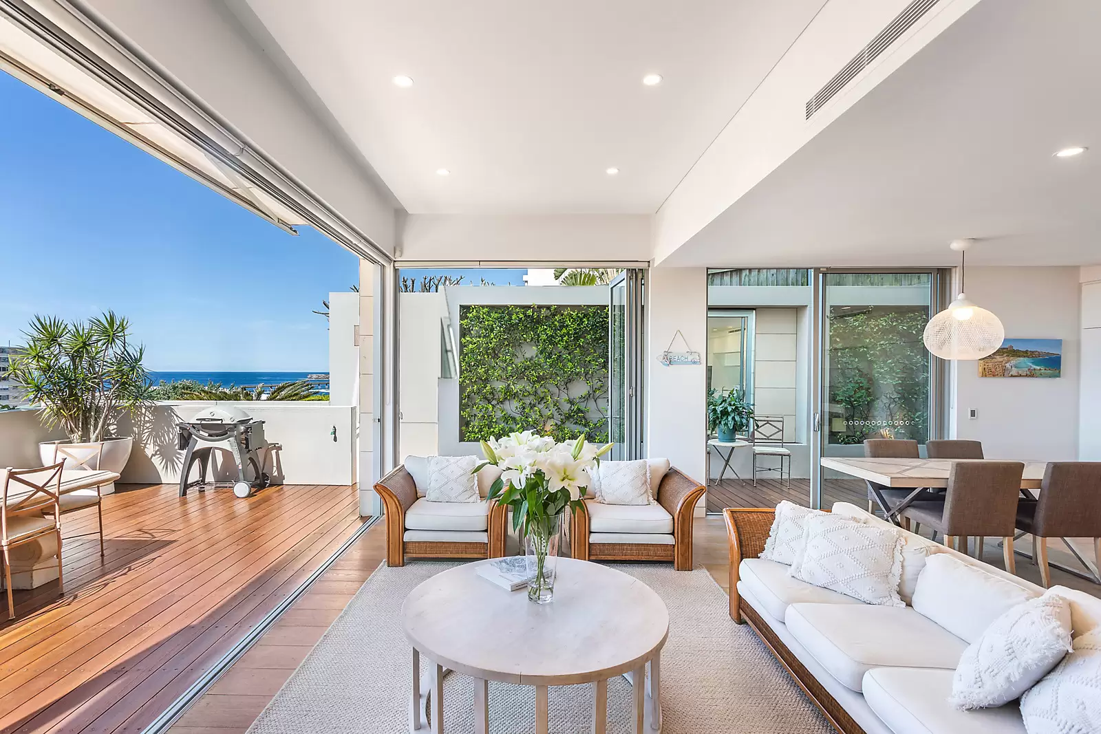 1/88 Beach Street, Coogee Sold by Sydney Sotheby's International Realty - image 1