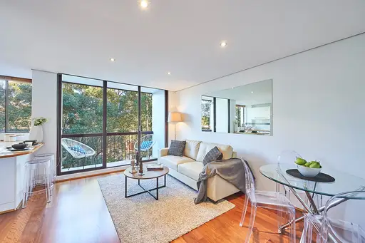 8/77-83 Cook Road, Centennial Park Sold by Sydney Sotheby's International Realty