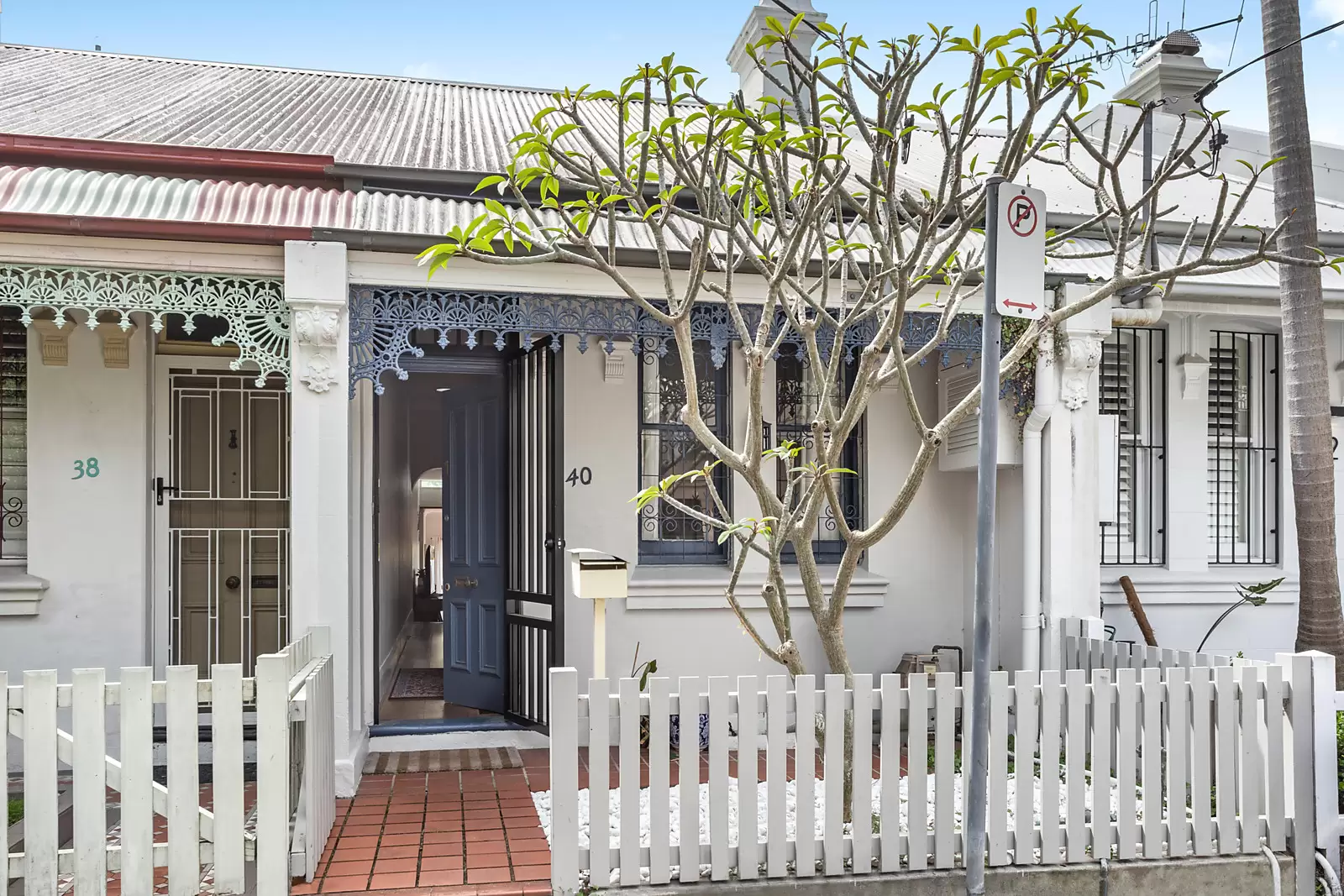 40 Caledonia Street, Paddington Auction by Sydney Sotheby's International Realty - image 1