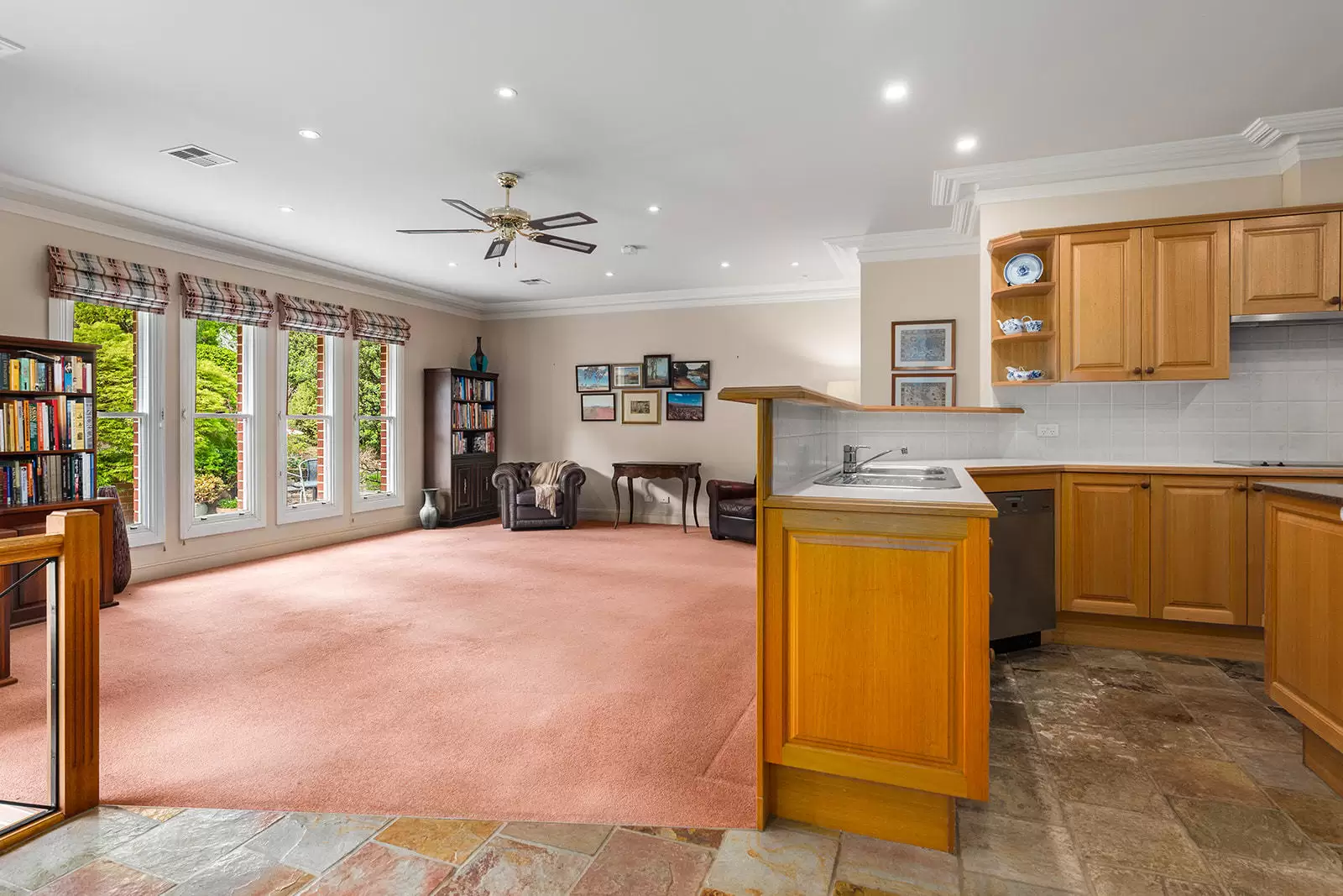 5 Carisbrooke Row, Bowral For Sale by Sydney Sotheby's International Realty - image 9