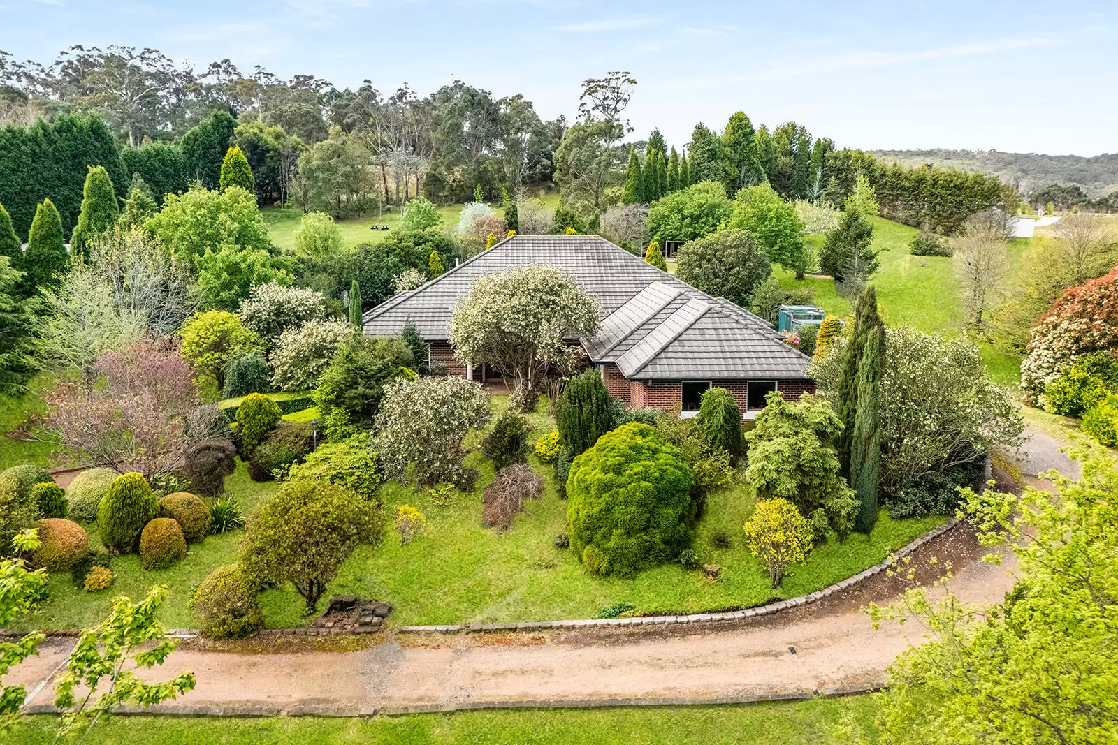 5 Carisbrooke Row, Bowral For Sale by Sydney Sotheby's International Realty - image 3