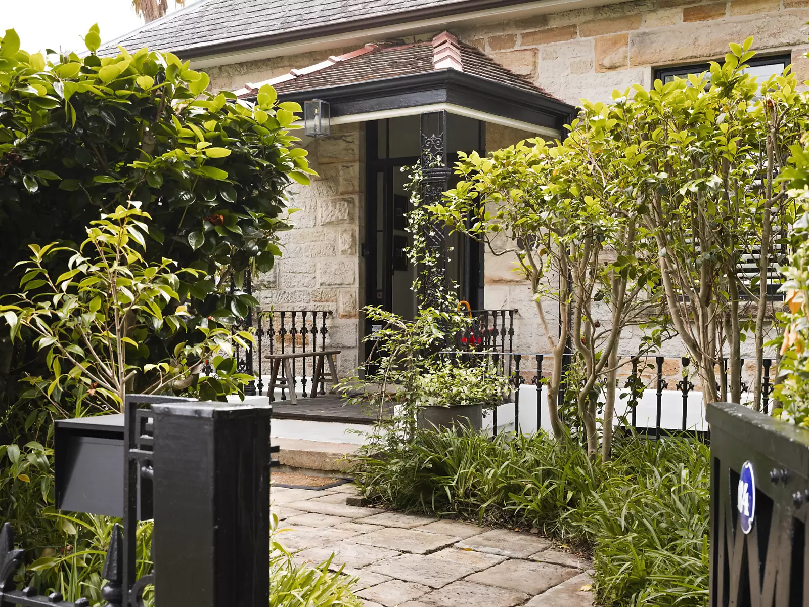 184 Queen Street, Woollahra Auction by Sydney Sotheby's International Realty - image 29