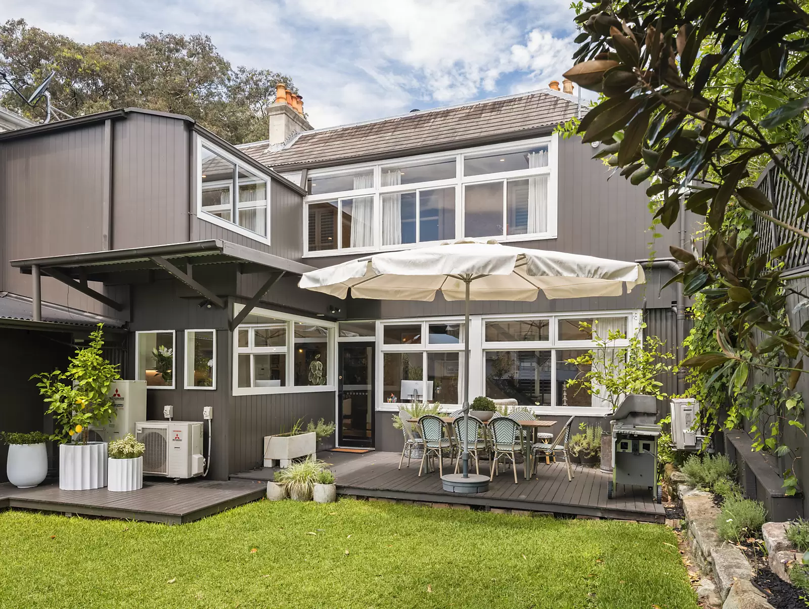 184 Queen Street, Woollahra Auction by Sydney Sotheby's International Realty - image 3