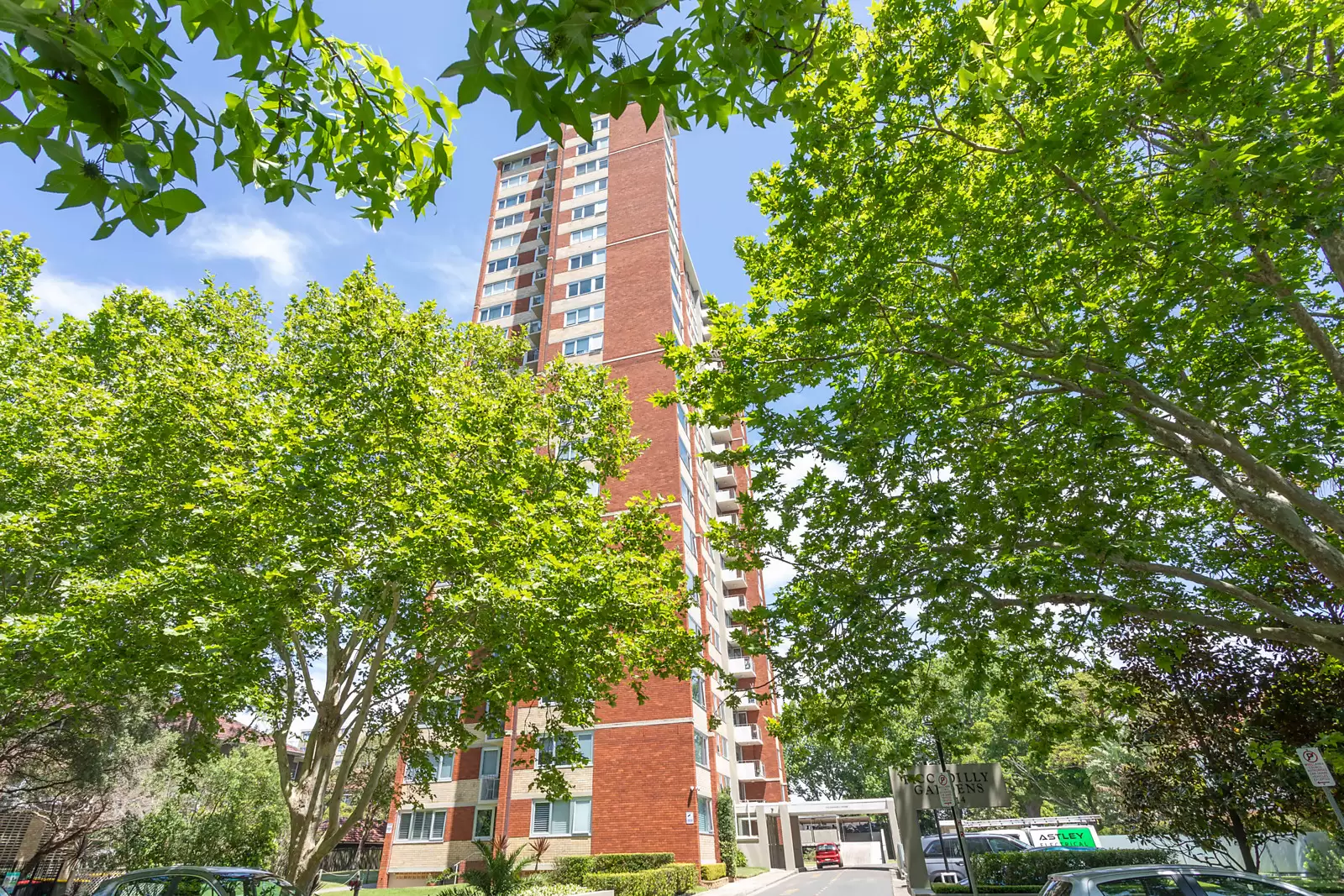 22/8 Fullerton Street, Woollahra Auction by Sydney Sotheby's International Realty - image 16