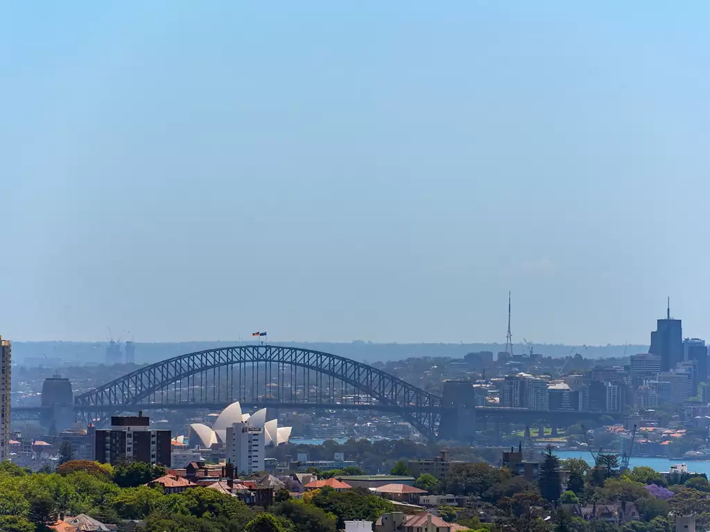 69/2A Hollywood Avenue, Bondi Junction Auction by Sydney Sotheby's International Realty