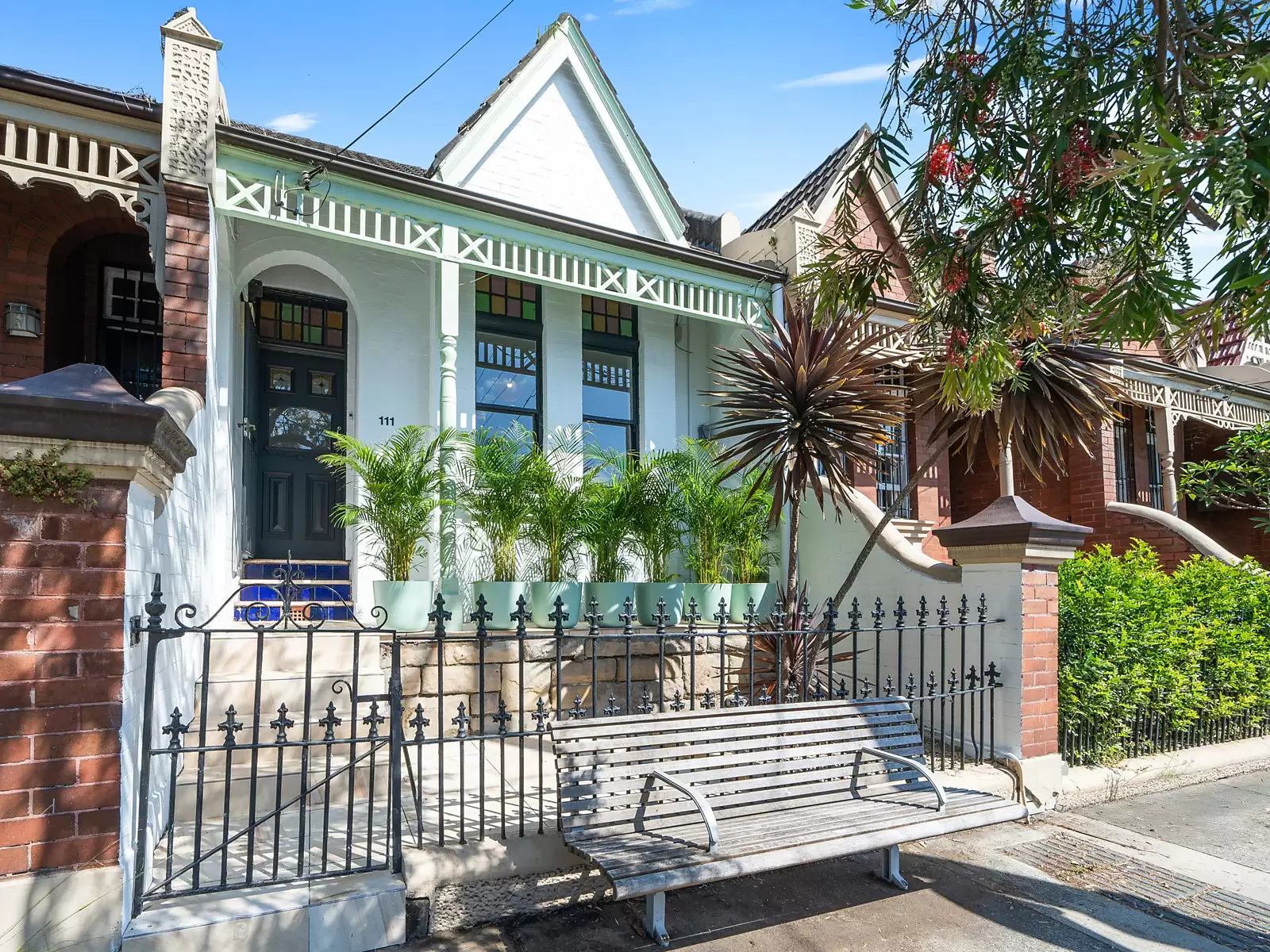 111 Old South Head Road, Bondi Junction Auction by Sydney Sotheby's International Realty - image 11